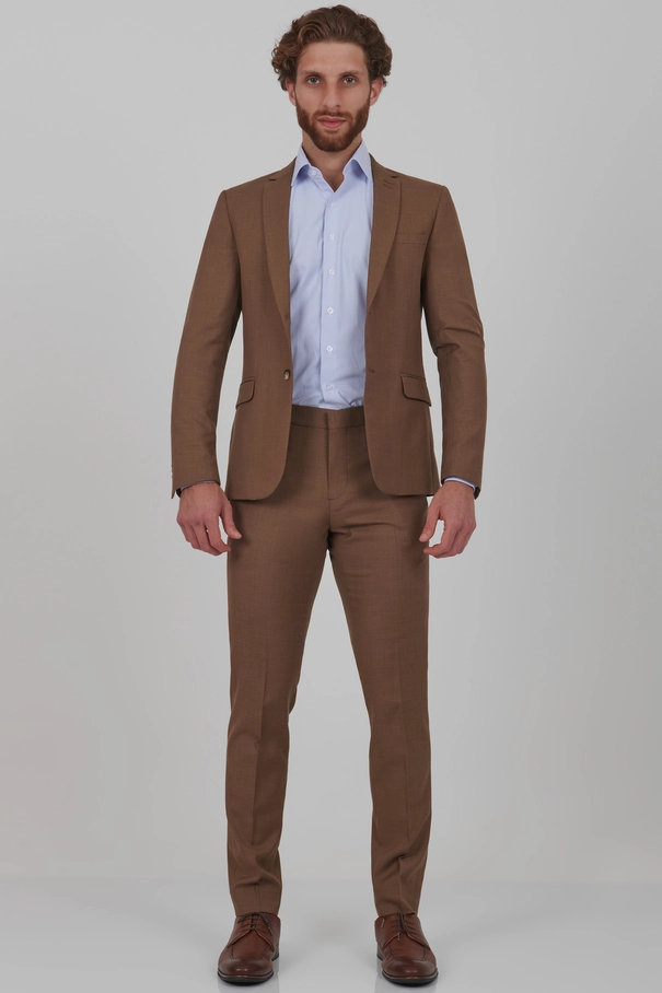 Terno Super Slim com Lenço e Calça com Ajuste