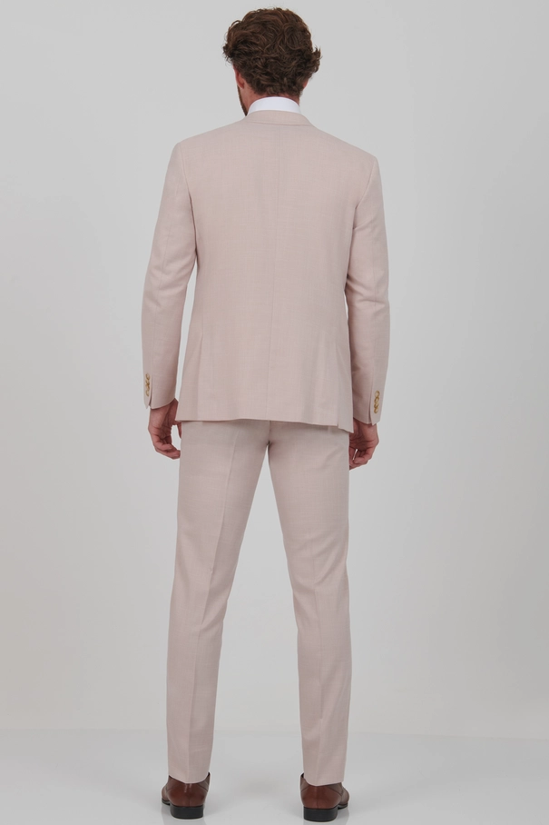 Terno Slim Fit Rosa com Colete e Calça com Ajuste