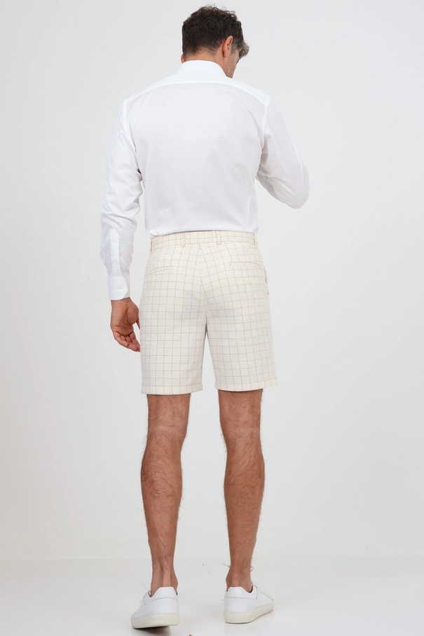 Bermuda em Alfaiataria com Ajuste.