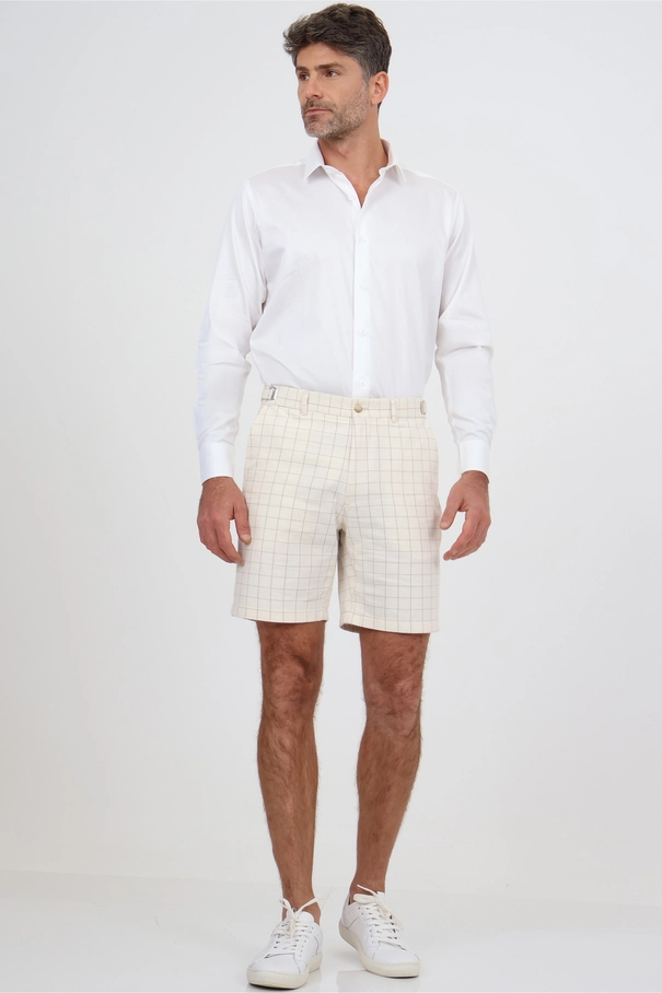 Bermuda em Alfaiataria com Ajuste.