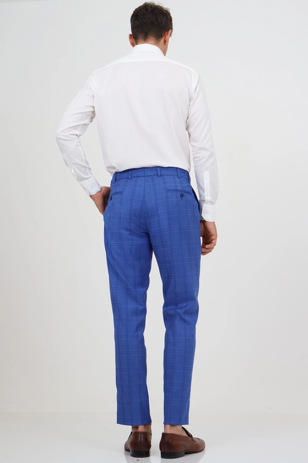 Calça em Alfaiataria Xadrez Azul com Ajuste