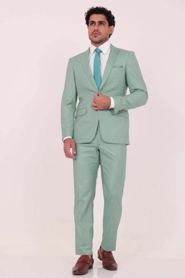 Terno Masculino Slim Fit Dois Botões  com Lenço no Bolso