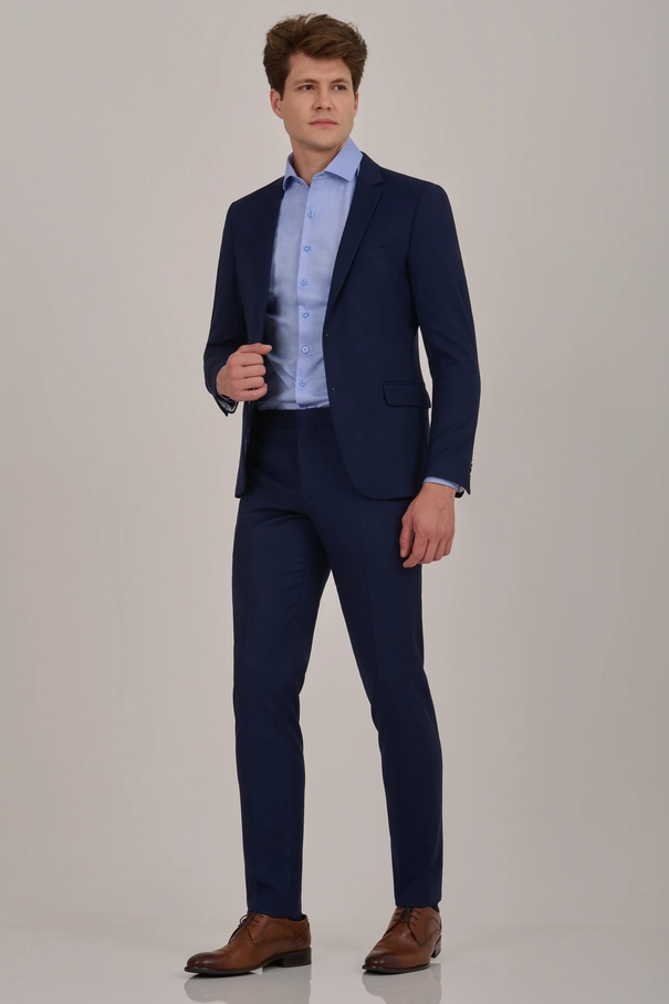 Terno Super Slim Marinho com Lenço e Calça com Ajuste NAVY