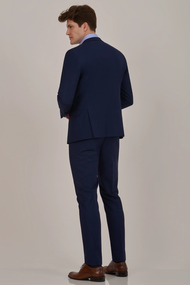 Terno Super Slim Marinho com Lenço e Calça com Ajuste NAVY