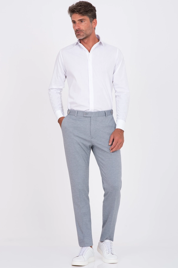 Calça Slim Fit em Malha com Ajuste PRETO