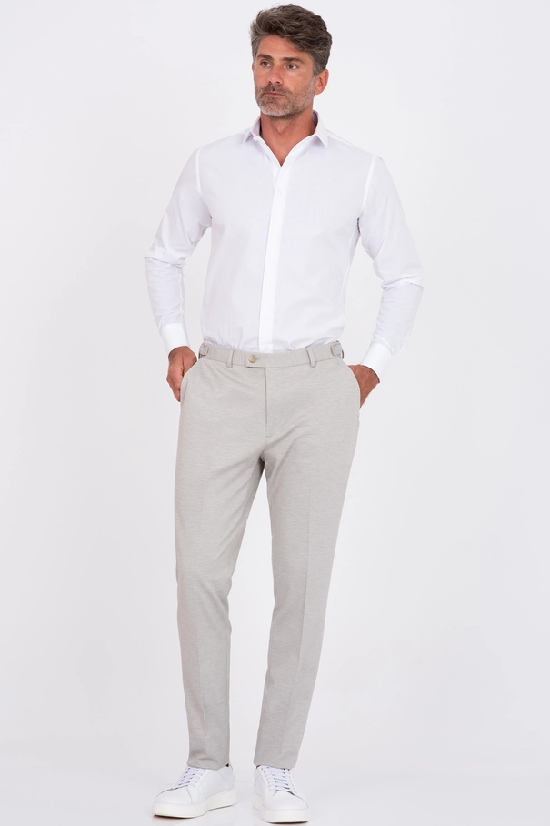 Calça Slim Fit em Malha com Ajuste PRETO