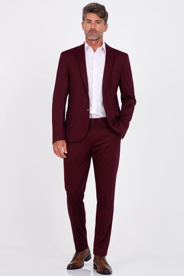 Terno Masculino Super Slim Fit com Lenço Avulso e Calça com Ajuste