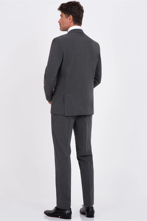 Terno Masculino Slim Fit Chumbo com Peak Lapel e Calça com Ajuste