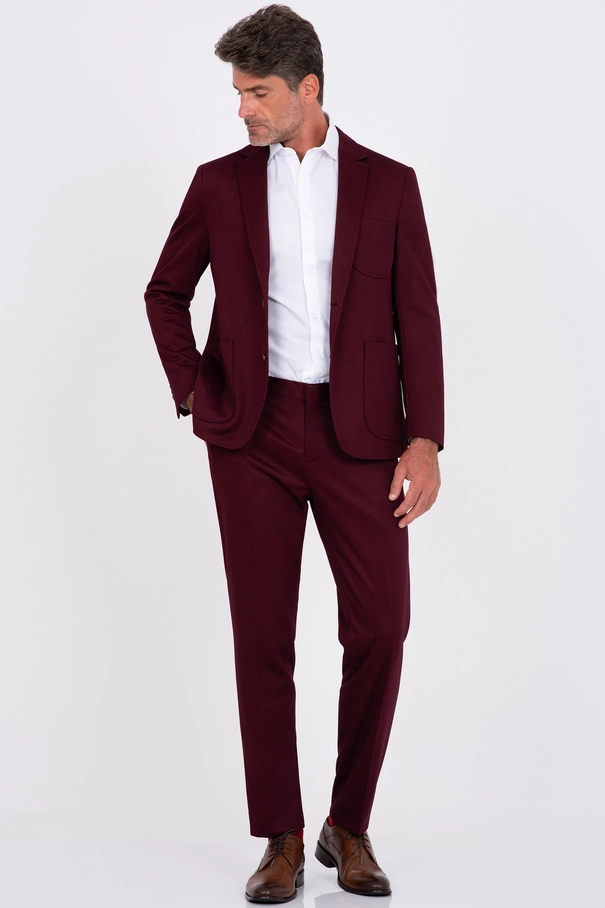 Terno Super Slim Fit Natural Shoulder e Calça com Ajuste VINHO