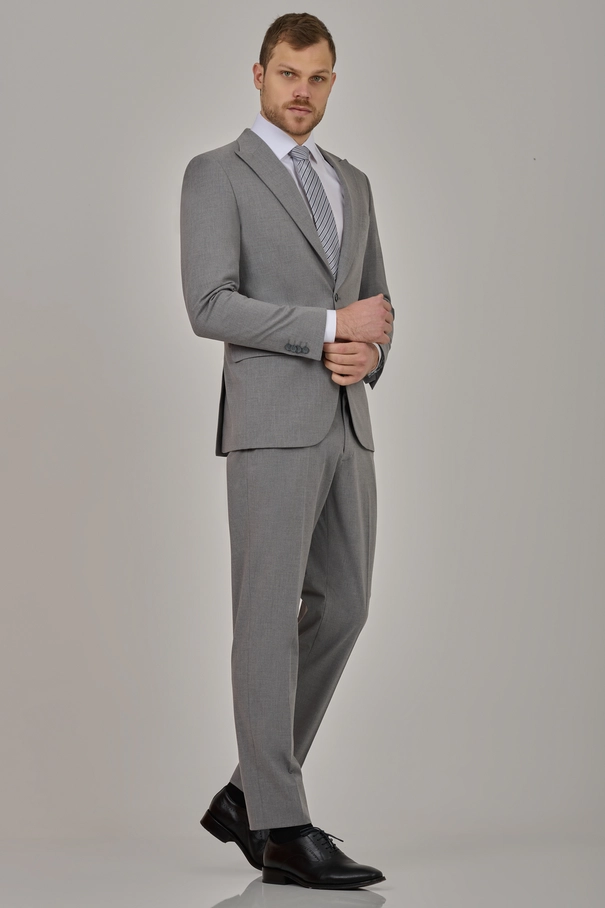 Terno Masculino Slim Fit em Cinza com Peak Lapel e Calça com Ajuste CINZA FLINT