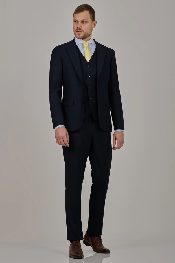 Terno Masculino Slim Fit Marinho Noite com Peak Lapel, Colete e Calça com Ajuste MARINHO NOITE