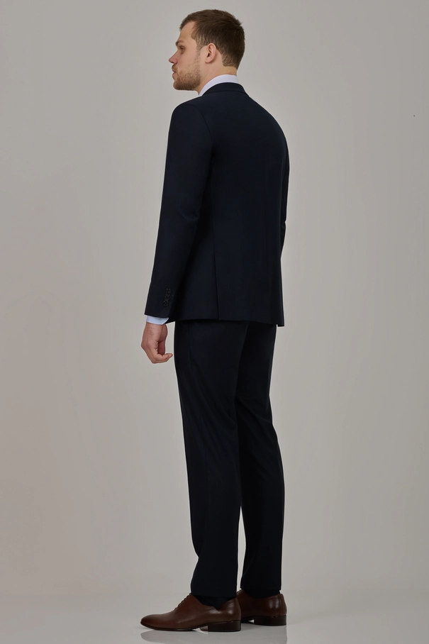 Terno Masculino Slim Fit Marinho Noite com Peak Lapel, Colete e Calça com Ajuste MARINHO NOITE