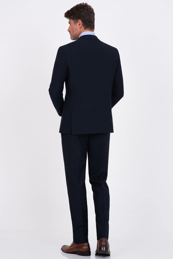 Terno Masculino Slim Fit com Forro Contrastante e Calça com Ajuste PRETO