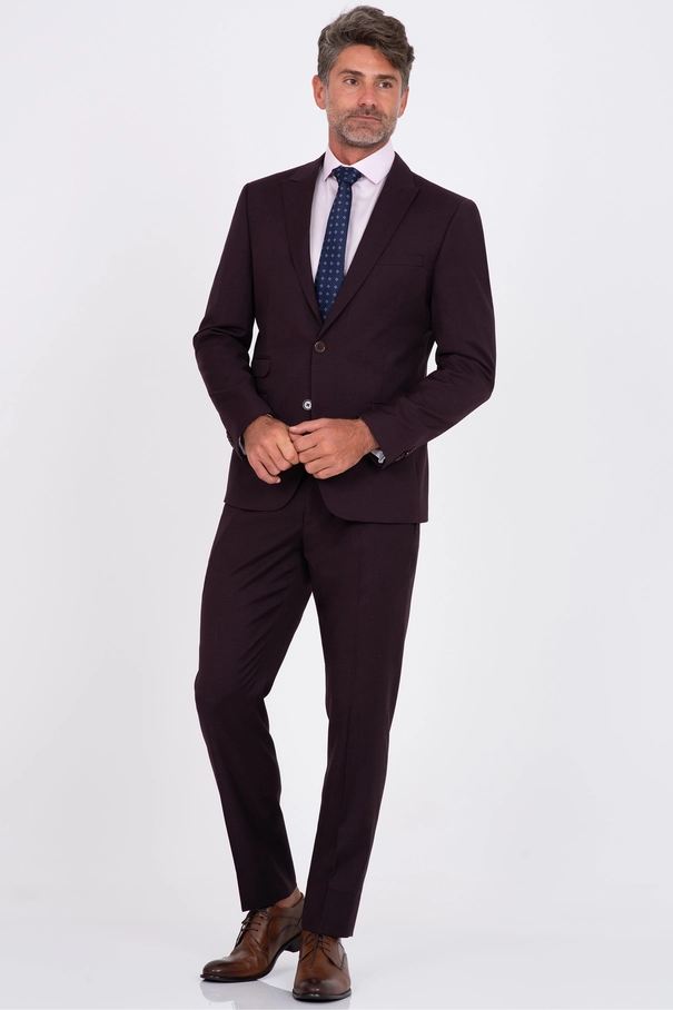 Terno Masculino Super Slim Fit e Calça com Ajuste BORDO