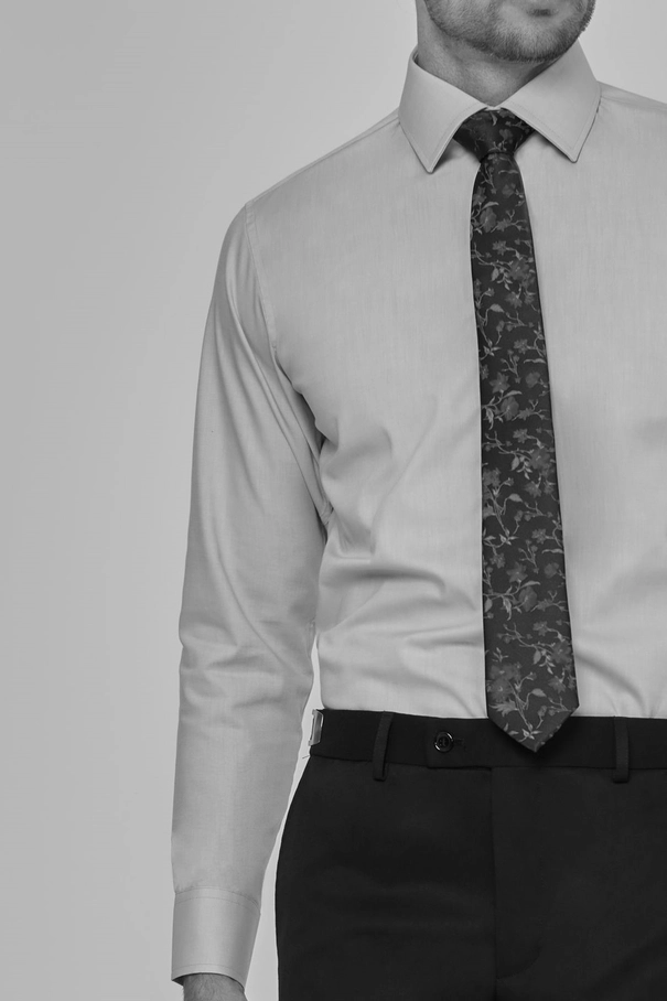 Calça Masculina Slim Fit em Alfaiataria com Ajuste