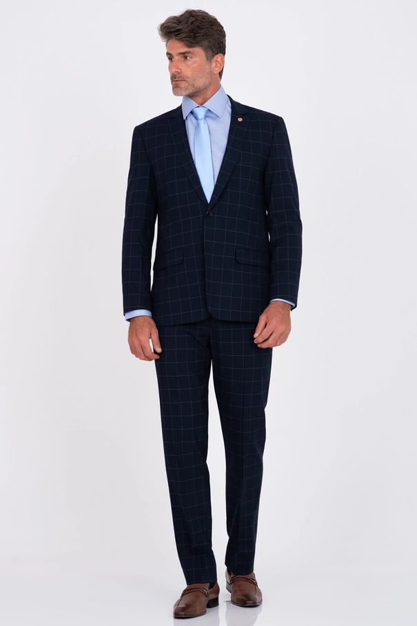 Terno Masculino Slim Fit Xadrez e Calça com Ajuste