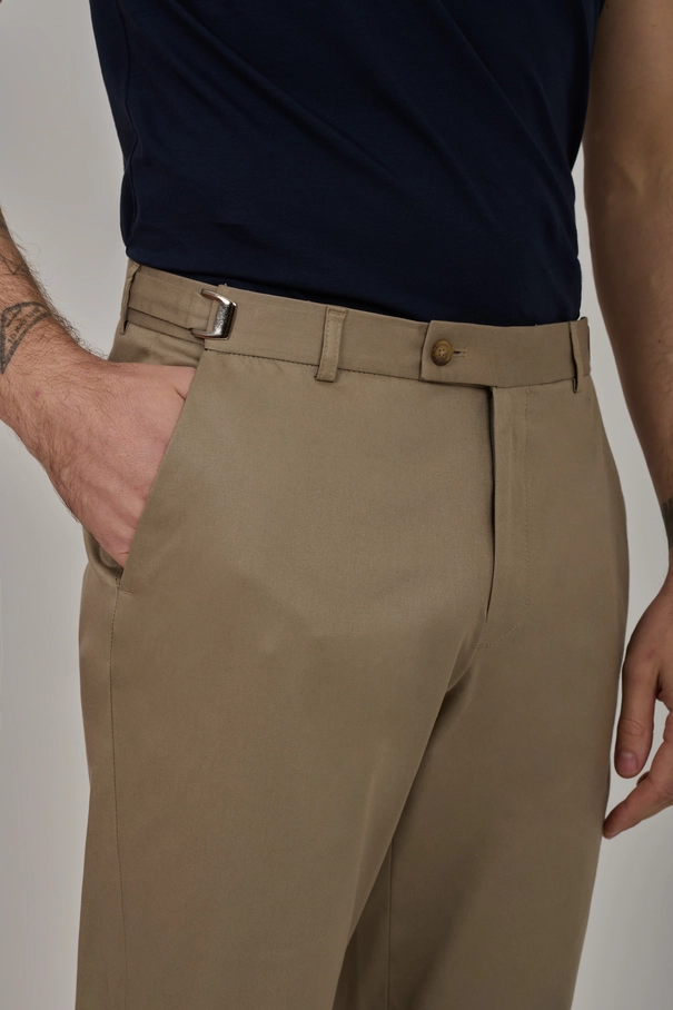 Calça Chino Slim Fit com Ajuste PRETO