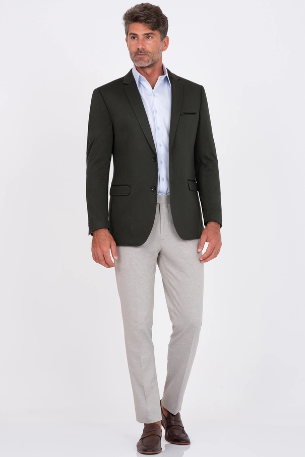 Blazer Masculino Super Slim Fit em Malha com Forro Listrado. VERDE JASPER